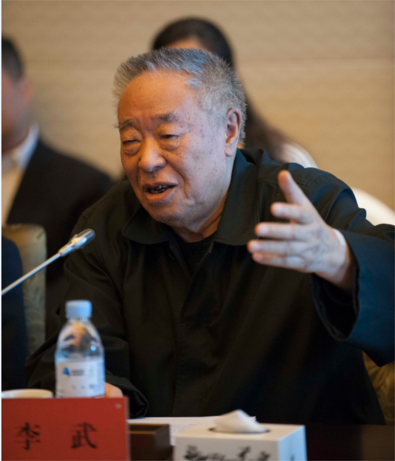 原伊盟天然堿科研組組長、原伊化集團創始人李武先生在會上講話。