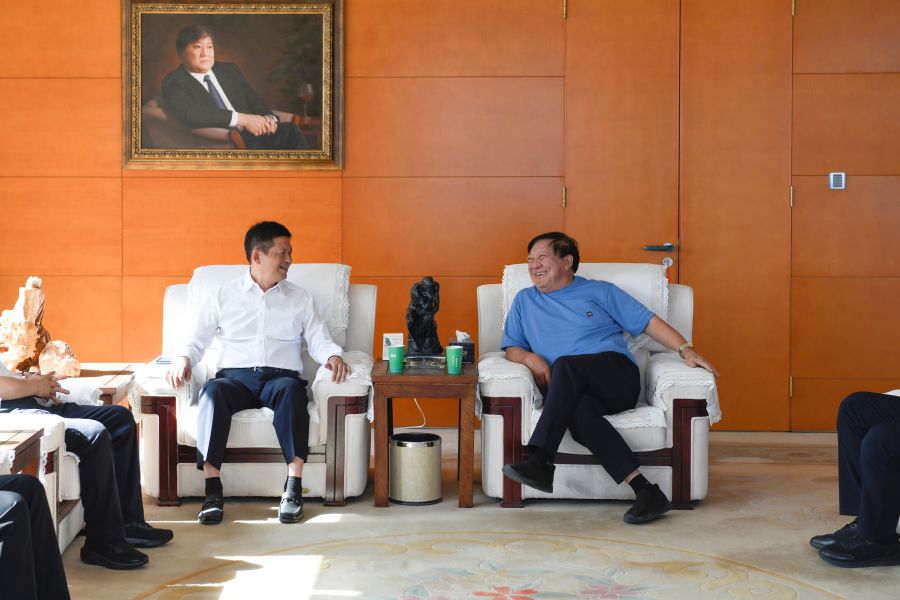 博源集團董事局主席戴連榮會見中化二建集團黨委書記、董事長徐萬明
